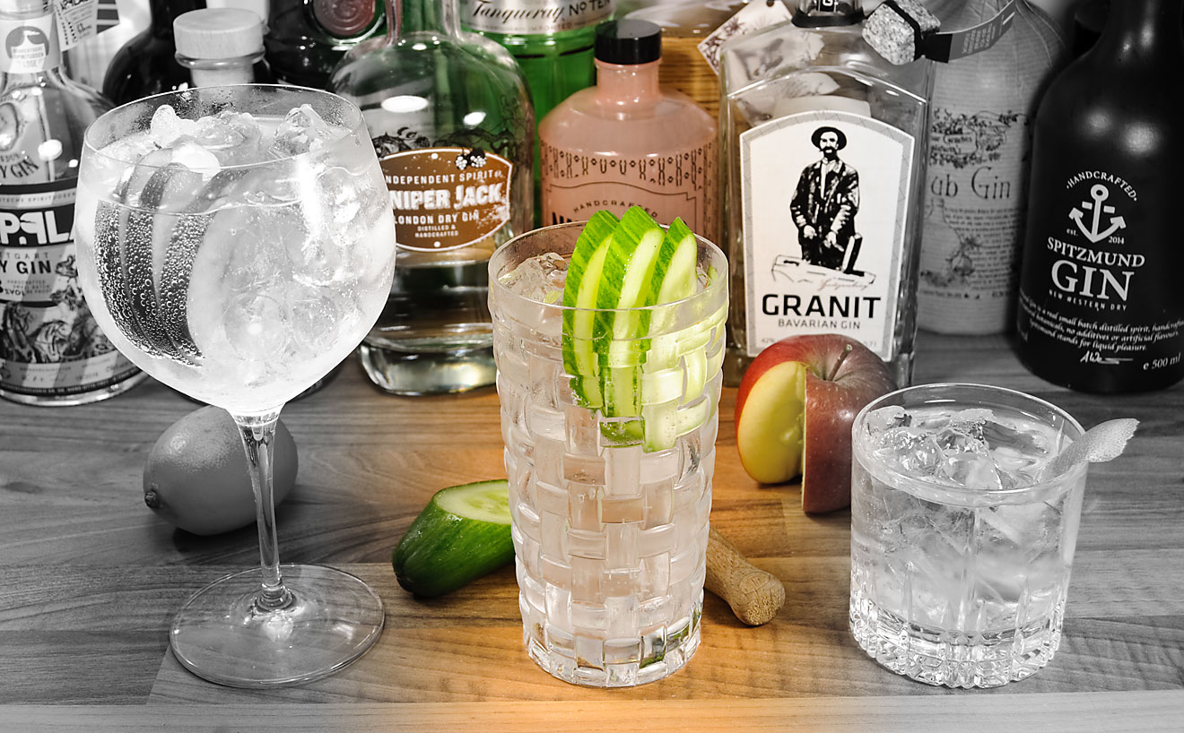 Gin Tonic im Longdrink-Glas - die klassische Variante.