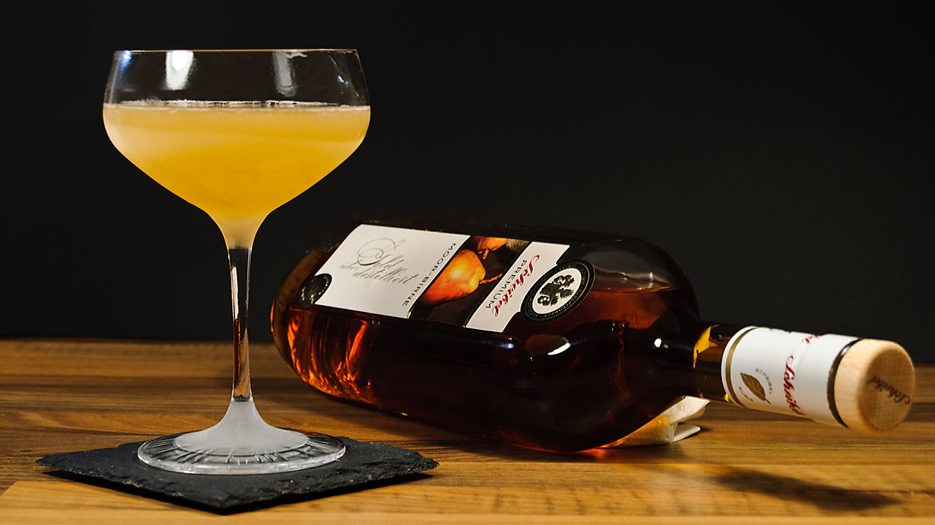 Poire des marais Scheibel premium comme cocktail de véranda : une touche acidulée avec du marasquin et du sirop de cannelle aux clous de girofle.