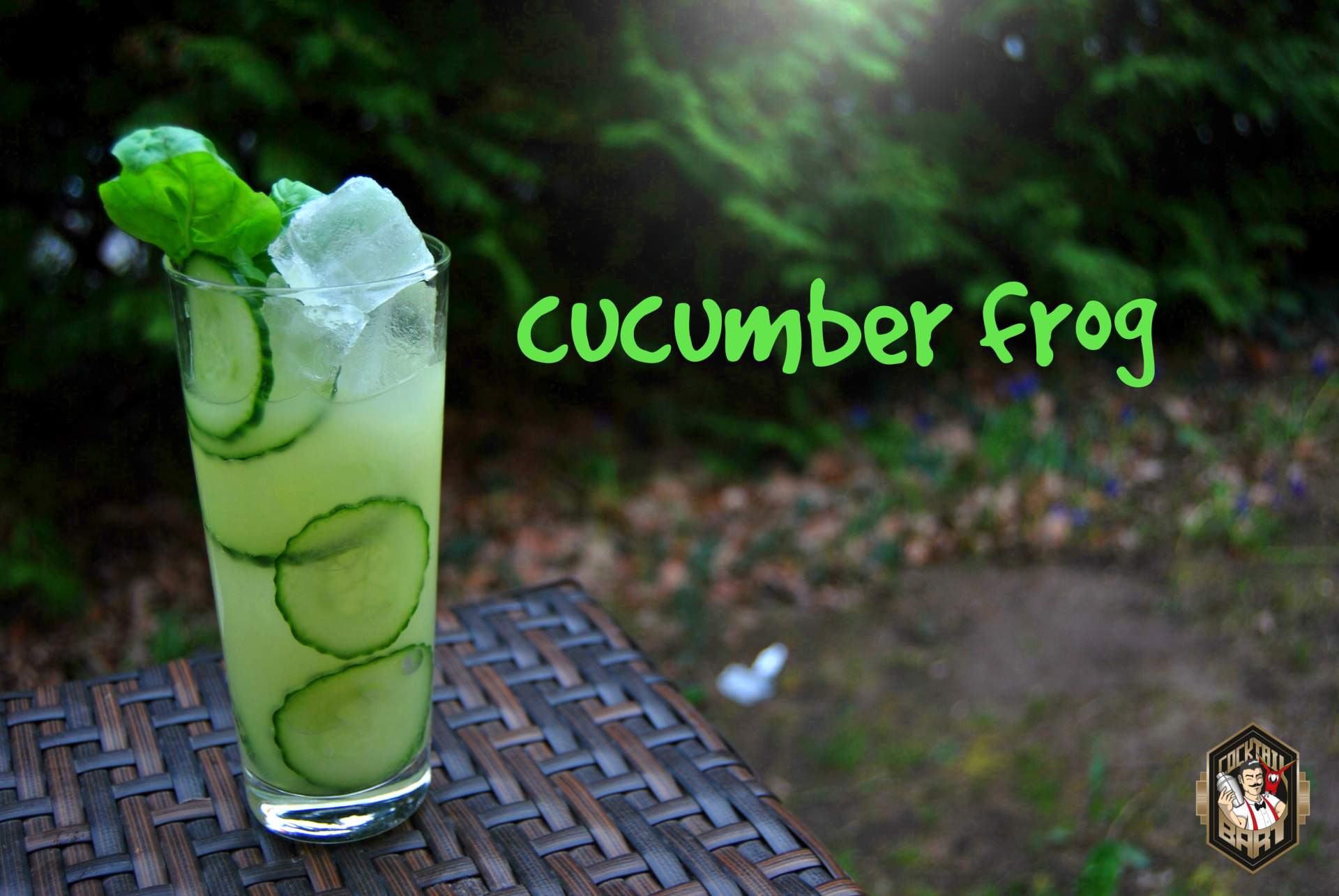 Un cocktail Cucumber Frog à base de sirop de basilic, de gin, de concombre et de pâte de wasabi.