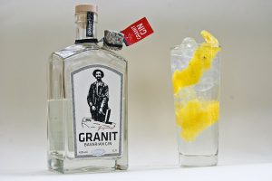 Granit Bavarin Gin von der Hausbrennerei Penninger in einem sauguten Gin Tonic.