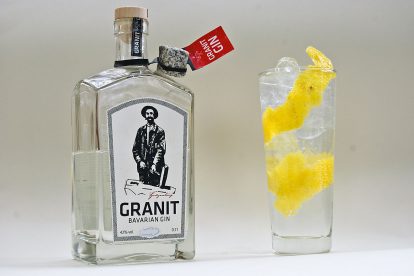 Granit Bavarin Gin von der Hausbrennerei Penninger in einem sauguten Gin Tonic.