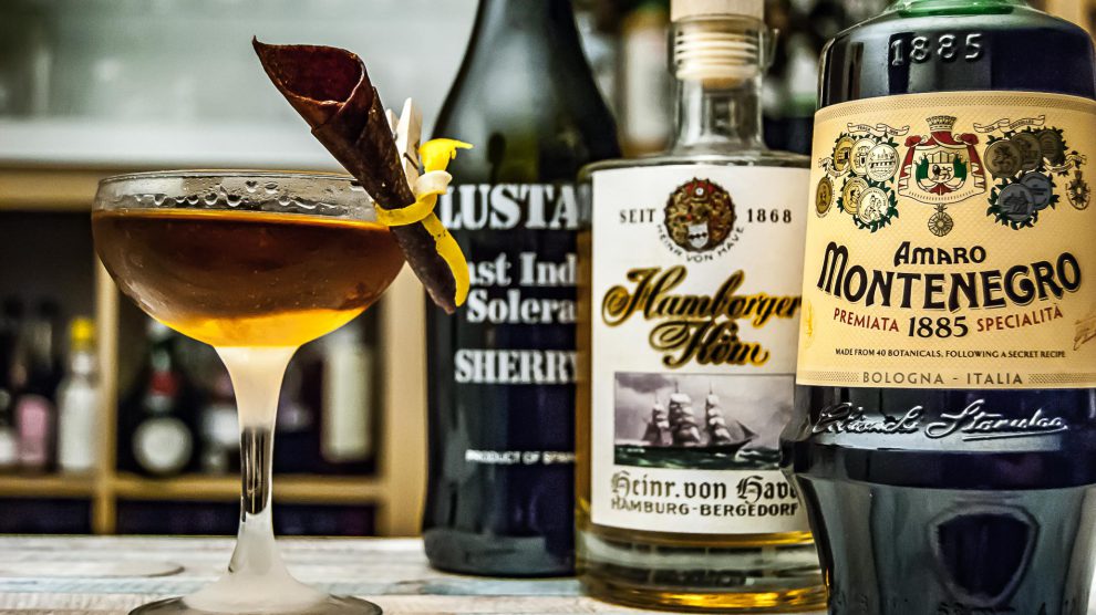 Heinrich von Have Köm im Norditerranean Cocktail. mit Cream Sherry und Amaro Montenegro.