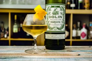 Dolin Dry Vermouth im Cocktail-Klassiker Chrysanthemum.
