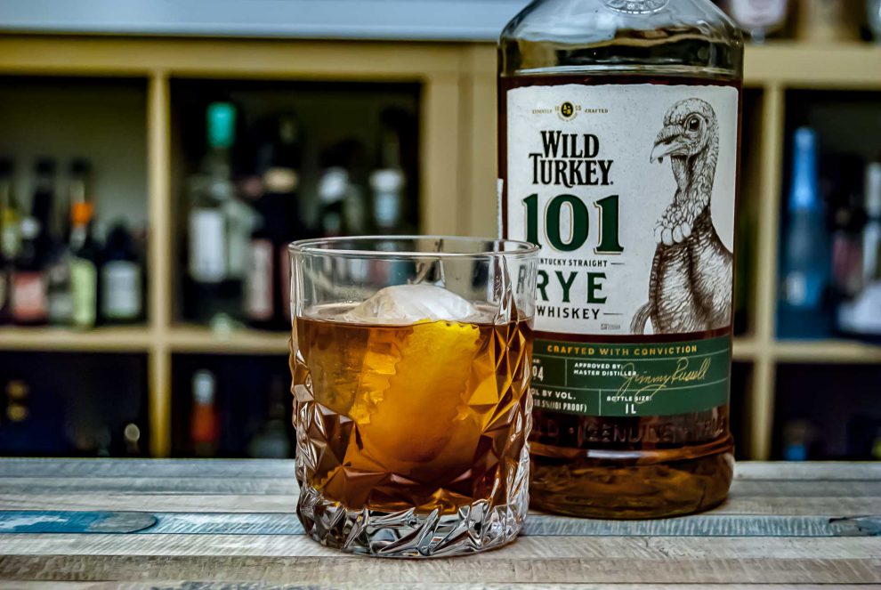 Wild Turkey Rye 101 im Vieux Île - unserem karibischen Twist auf den Vieux Carré.