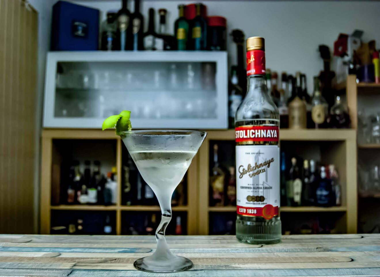 Stolichnaya-Vodka-Premium-Wodka-Martini10 - Cocktailbart - deine ...
