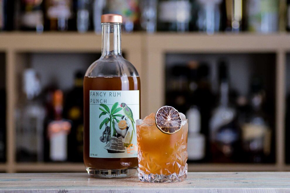 Der Fancy Rum Punch der Bottle Bar schmeckt wie ein "richtiger" Cocktail aus der Bar.