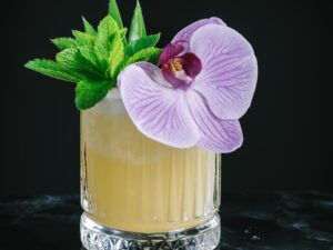 Der Royal Hawaiian Mai Tai mit jeder Menge Rum und Saft.
