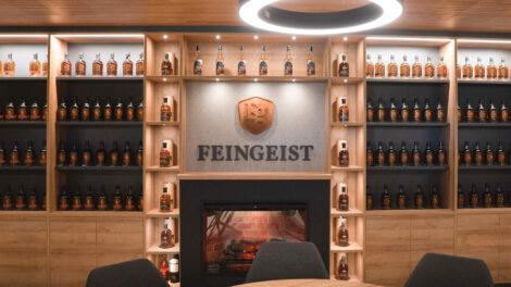 Die Feingeist-Lounge des 400m² großen Spirituosen-Fachgeschäfts in Mömbris.
