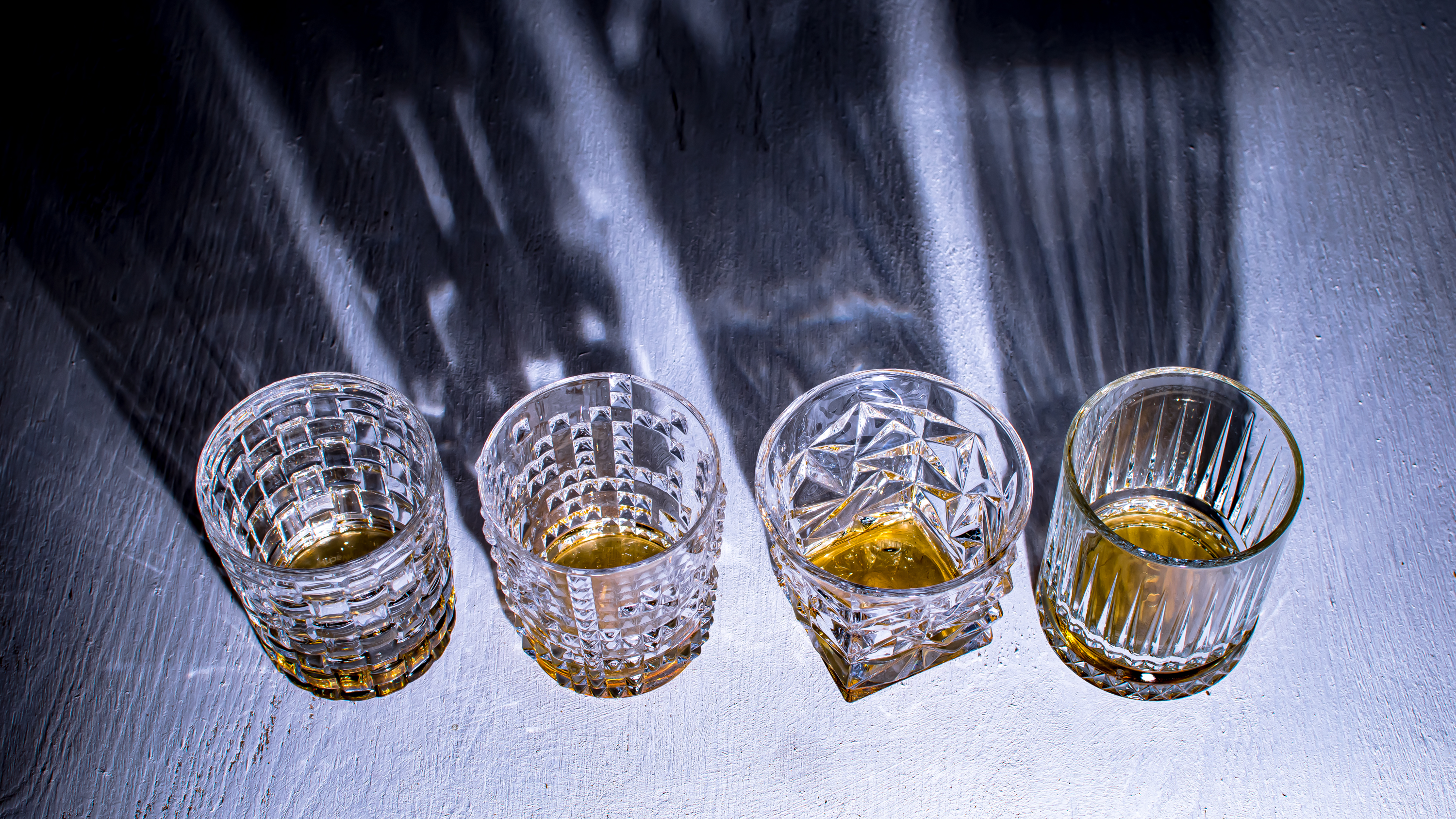 Die High West Whiskeys in Tumblern, weil American Whiskey - aber keine Sorge, wir haben dann doch in Nosing-Gläsern verkostet.