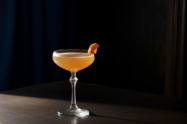 Der Bronx Cocktail ist ein Martini-Twist mit Orangensaft.