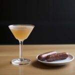 Ein Frankfurtini Cocktail - der deutsche Dirty Martini.