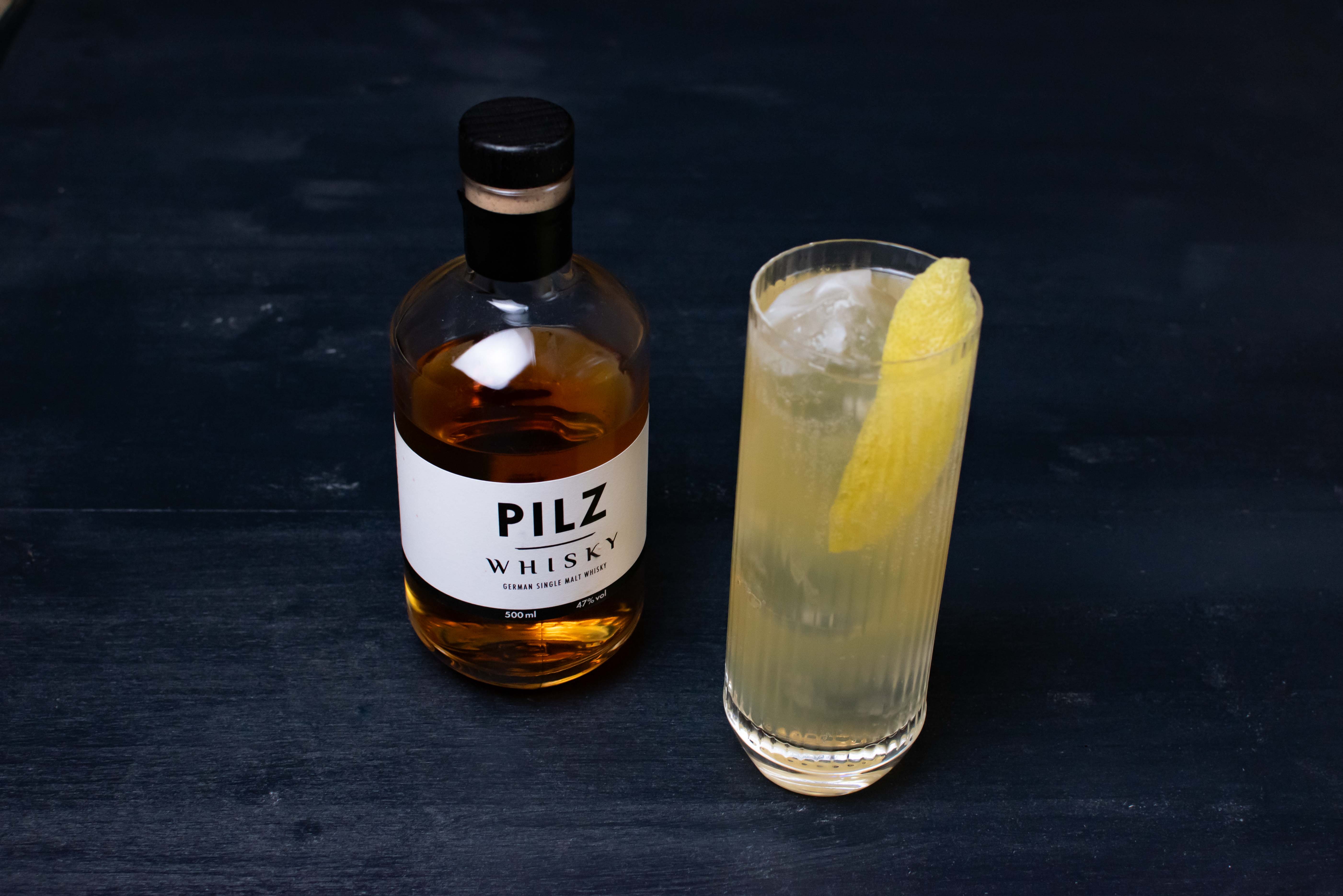 Pilz Whisky im Cocktail Lohbrügge Lemonade.