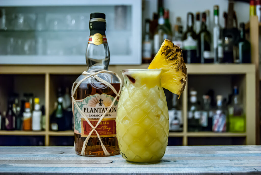 Plantation Xaymaca Rum in einer Piña Colada.